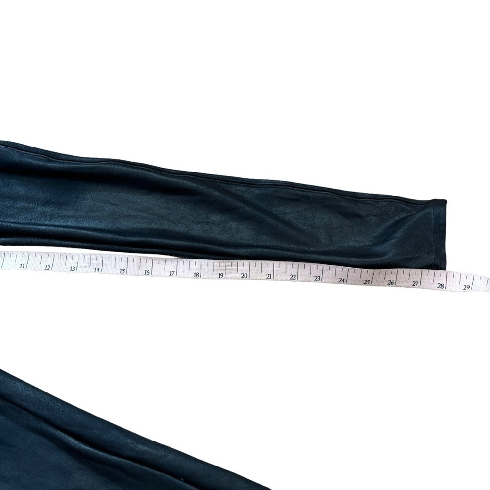 Spanx Faux Leather Leggings Women’s XS Black Shinning Slimming Minimalist Cozy - Picture 10 of 13